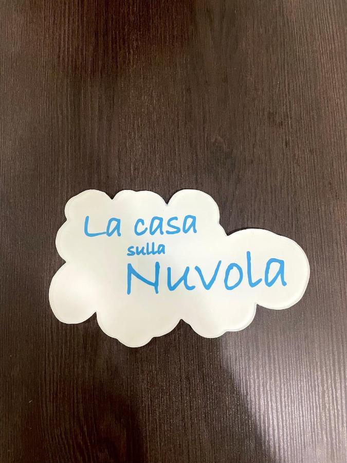 Apartamento La Casa Sulla Nuvola Duomo Centro Storico Di Napoli Exterior foto