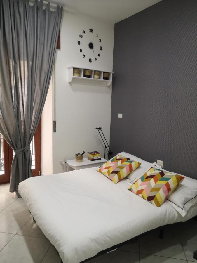 Apartamento La Casa Sulla Nuvola Duomo Centro Storico Di Napoli Exterior foto