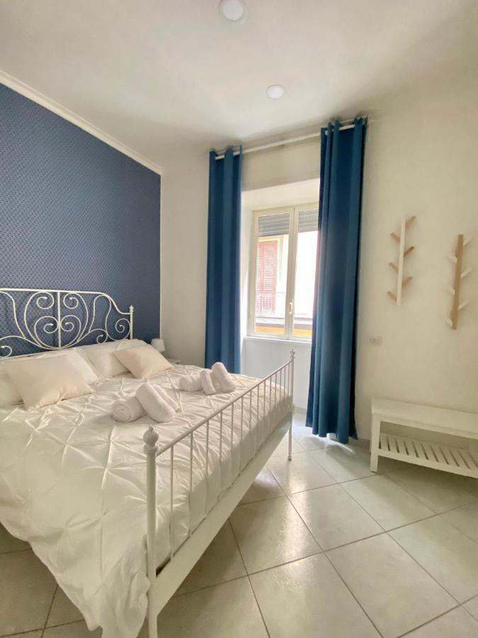 Apartamento La Casa Sulla Nuvola Duomo Centro Storico Di Napoli Exterior foto