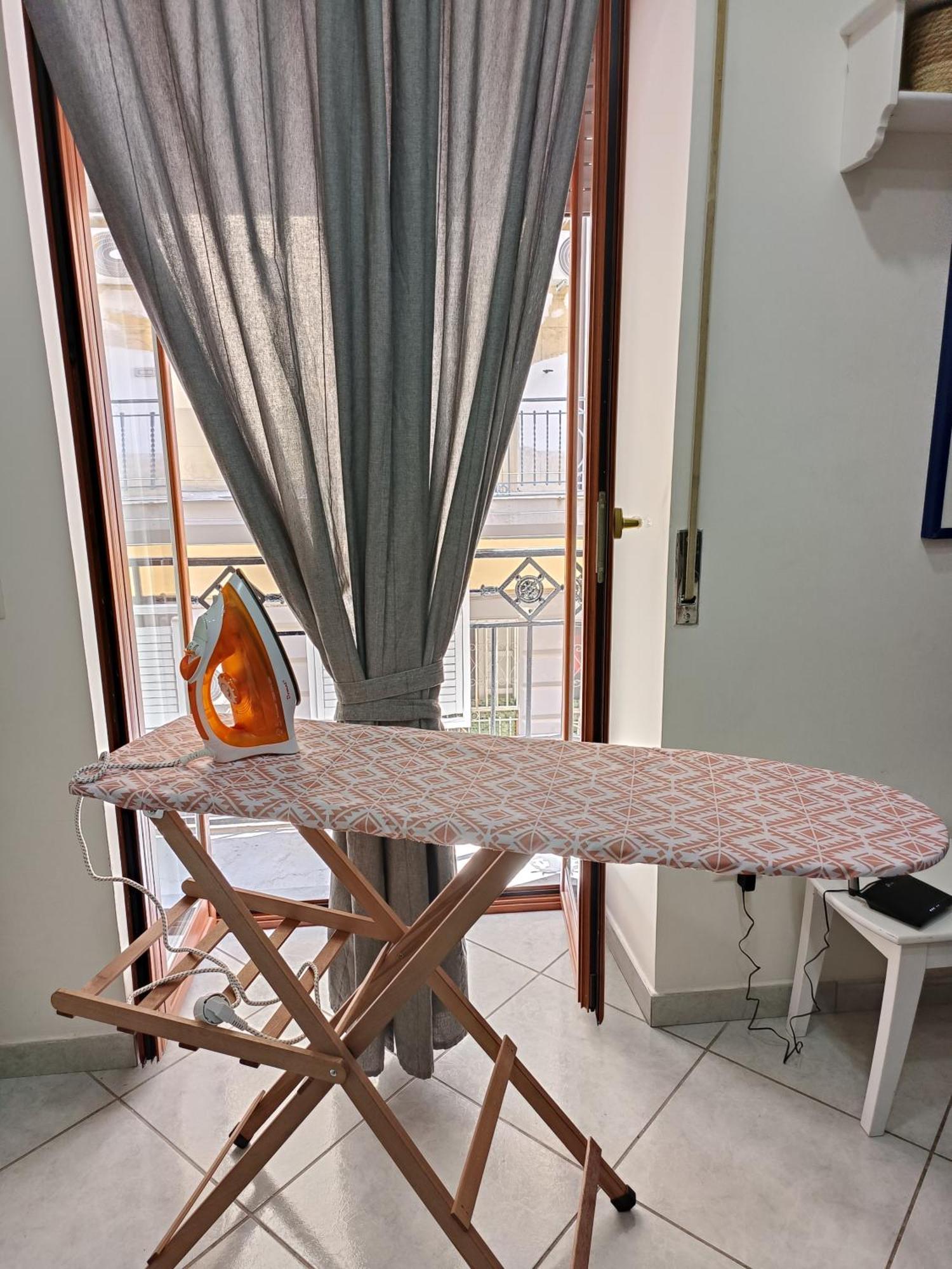 Apartamento La Casa Sulla Nuvola Duomo Centro Storico Di Napoli Habitación foto