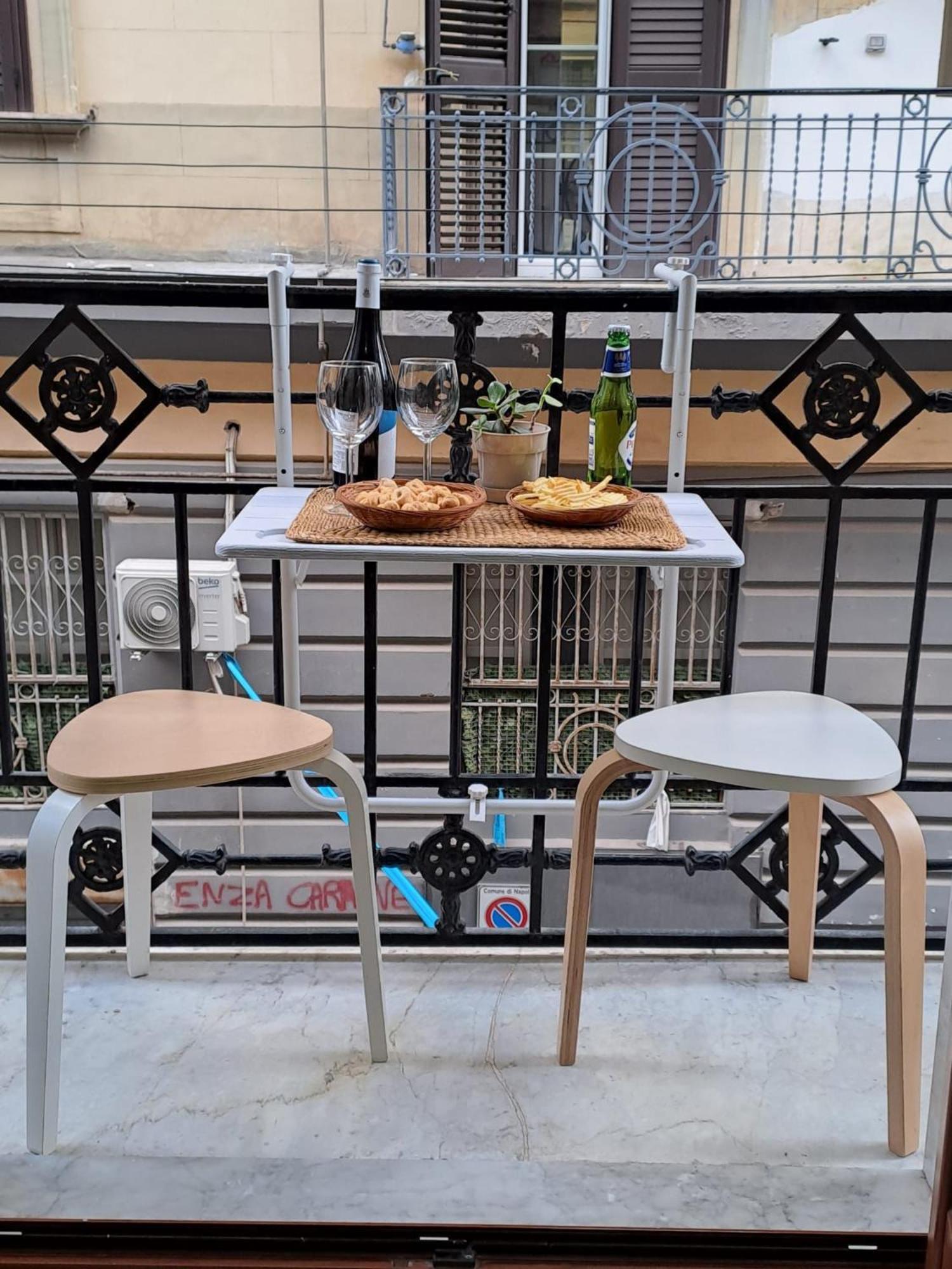 Apartamento La Casa Sulla Nuvola Duomo Centro Storico Di Napoli Exterior foto